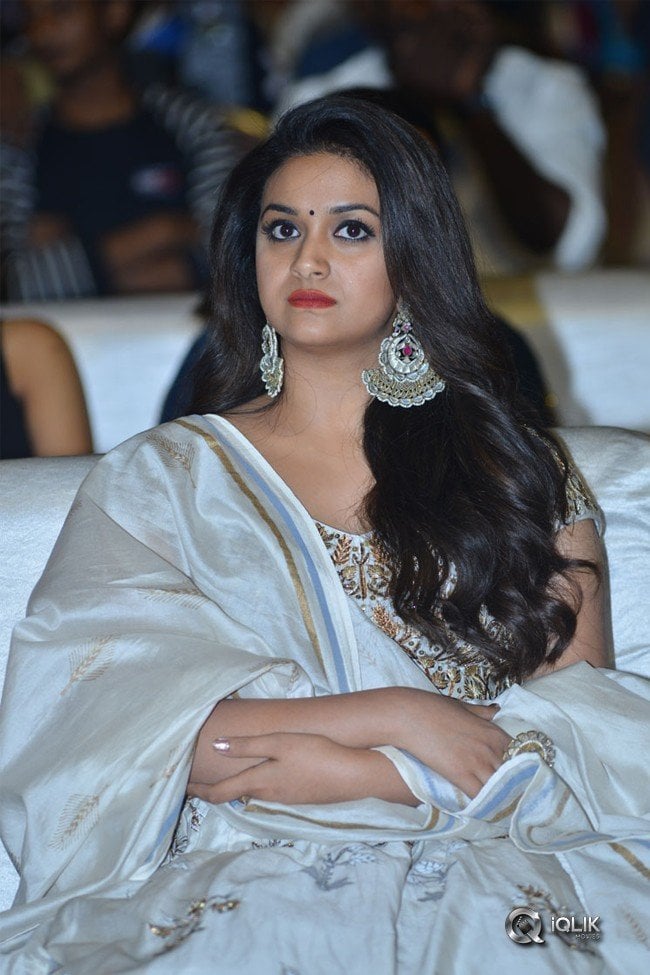 Keerthy-Suresh-at-Pandem-Kodi-2-Prerelease-Event-Photos